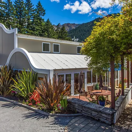 The Central Hotel Queenstown, A Naumi Chapter-3