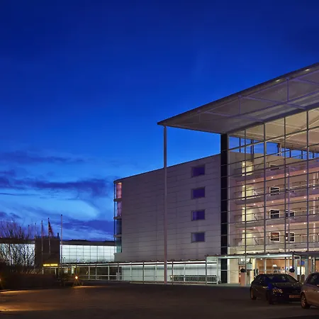 Radisson Blu Hotel London Stansted Airport-2