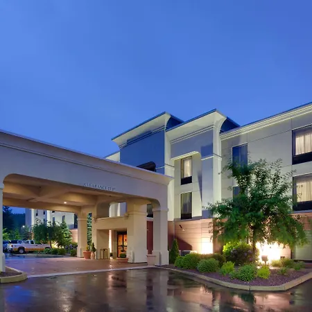 Hampton Inn Auburn-3