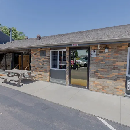 Thunderbird Lodge-2