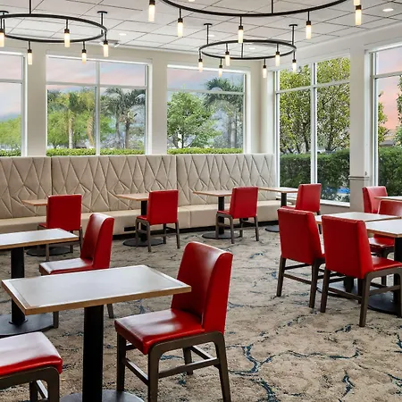 Hilton Garden Inn Bakersfield-2