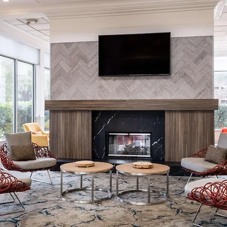 Hilton Garden Inn Bakersfield-2