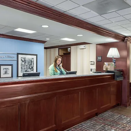 Hampton Inn & Suites Cleveland-Beachwood-3