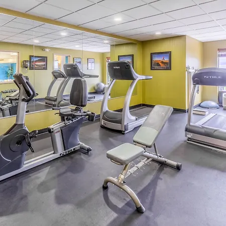Holiday Inn Express Hotel & Suites Bowling Green By Ihg-3