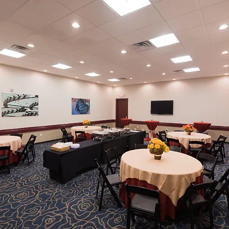 Doubletree By Hilton St. Louis Forest Park-3
