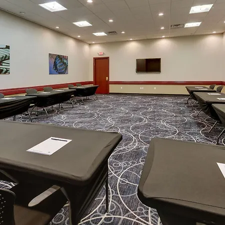 Doubletree By Hilton St. Louis Forest Park-2