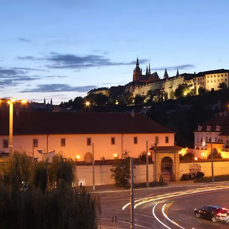 Hotel Klarinn Prague Castle-3