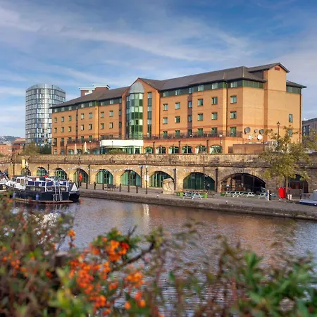 Sandman Signature Sheffield Quays Hotel-3