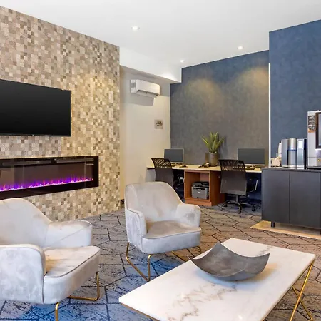 Quality Inn Centre-Ville-3