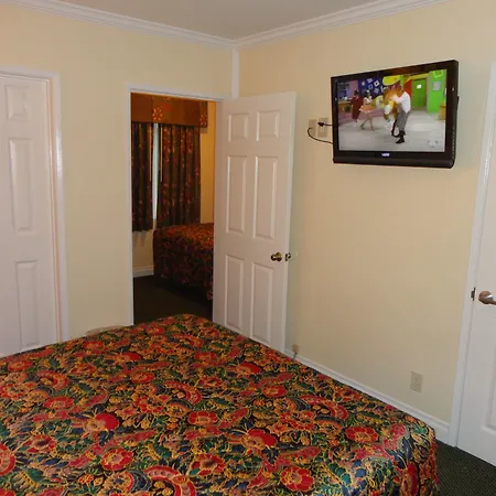 Redondo Inn And Suites-2