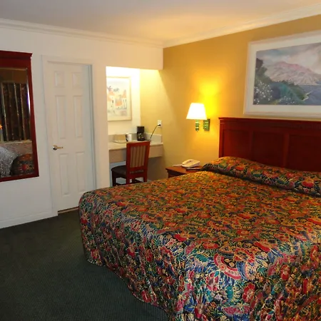Redondo Inn And Suites-3