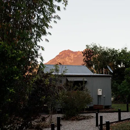 Tuckeroo Cottages & Gardens - Blue Wren & Kookaburra-2