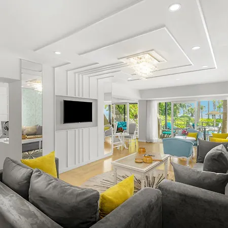 Royal Wing Suites & Spa Pattaya-2