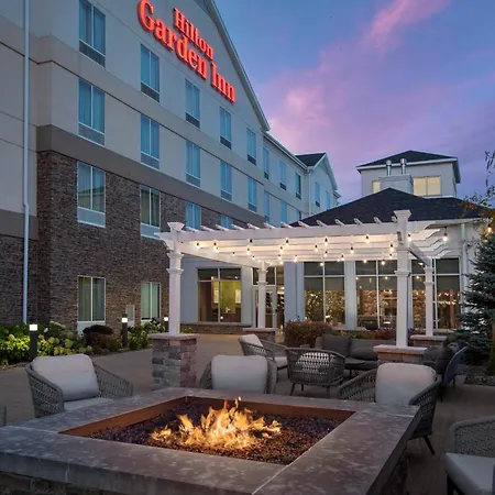 Hilton Garden Inn Cedar Falls Conference Center-3