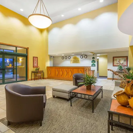 Wingate By Wyndham West Monroe-3