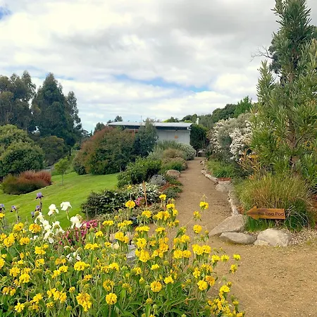 Hobart Hideaway Pods-3