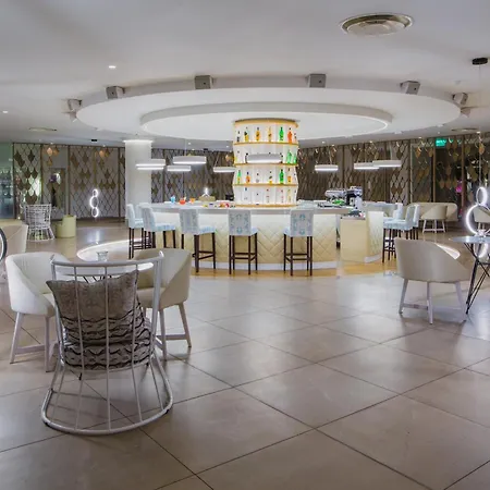 Napa Plaza Hotel (Adults Only)-3