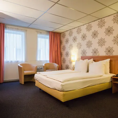 Rho Hotel-2
