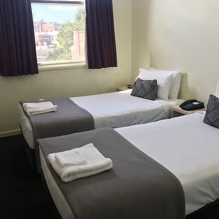 Miami Hotel Melbourne-2
