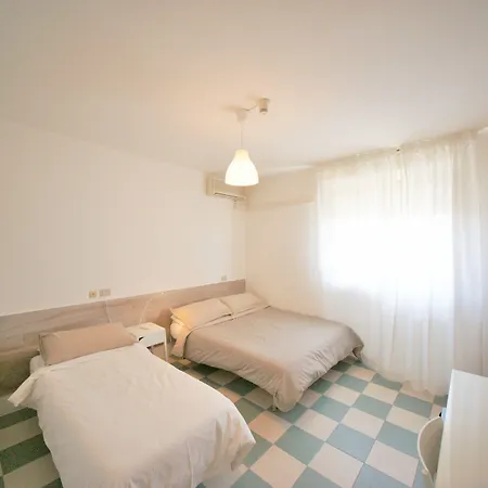 Hotel Happy-2