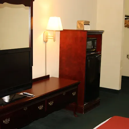 Best Inn Booneville-3