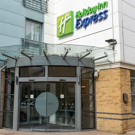 Holiday Inn Express London Croydon By Ihg-3