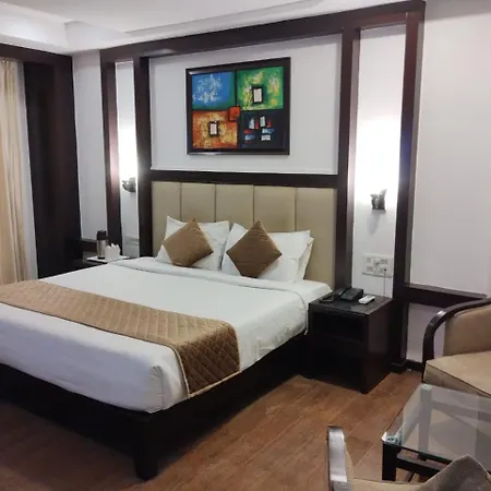 Hotel Amba International-3