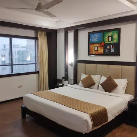 Hotel Amba International-2