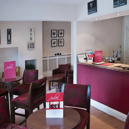 Clarence Court Hotel-2