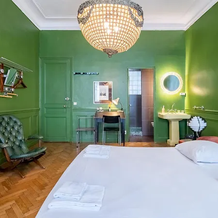 Pension Edelweiss Marseille-2