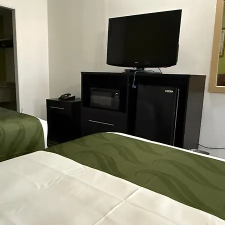 Executive Inn-3