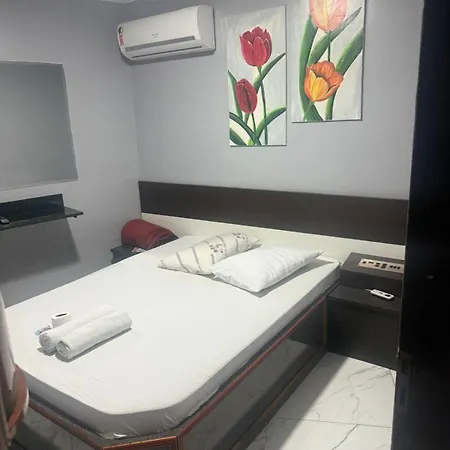 Hotel Tenda Próximo a Regis Bitencourt e Taboão Da Serra-2