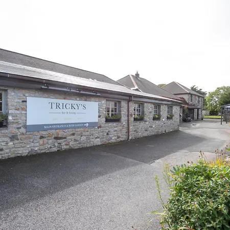 Tricky'S At The Tolgus Inn, Redruth - Free Wifi - Free Parking-2