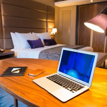 Hotel 2 Fevrier-3