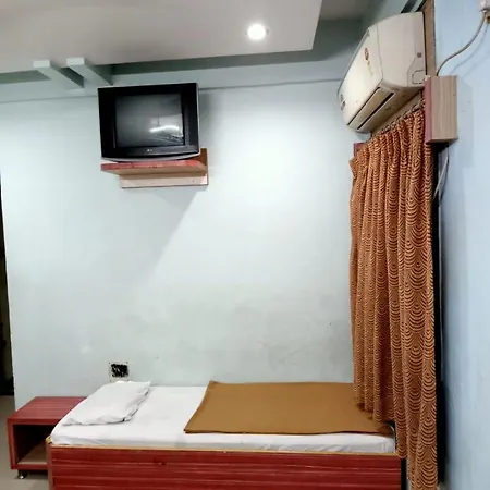 Hotel Sai Shanti-3