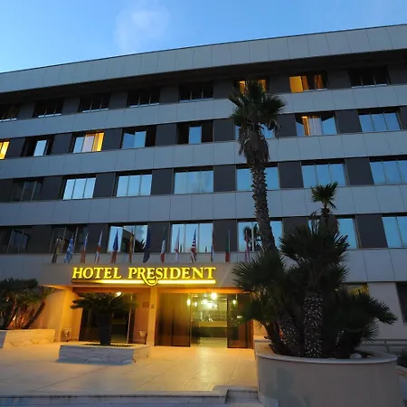 Hotel President-3
