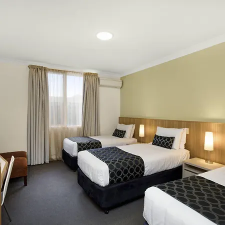 Adelaide Road Motor Lodge-3