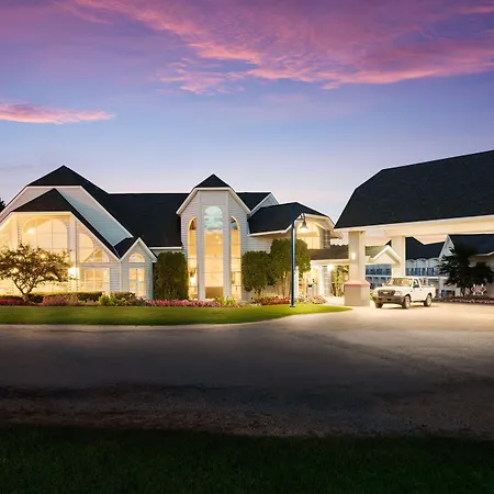 Best Western Harbour Pointe Lakefront-2