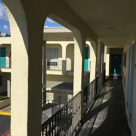 Anaheim Executive Inn & Suites-3