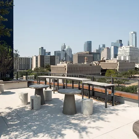Kasa At The Waller Austin-2