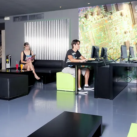 Globales Torrenova (Adults Only)-3