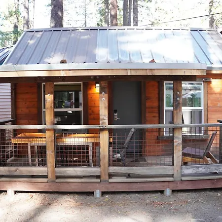 Tamarack Lodge Motel-3