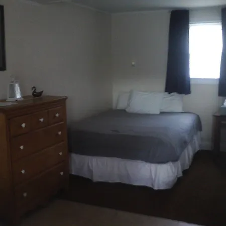 Thames Street Inn-2