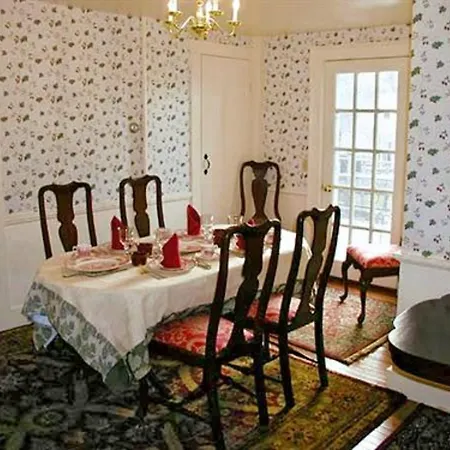 Pepper House Inn-2