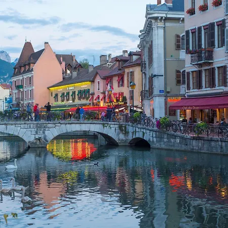 Campanile Annecy Centre - Gare-2