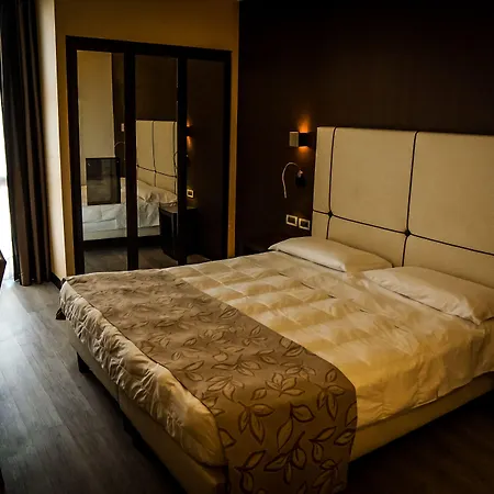 Hotel Delfino Venezia Mestre-2