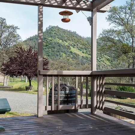 Homestead Cottages-2