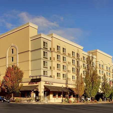 The Grand Hotel In Salem-2