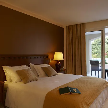 Out Of The Blue Resort & Spa-3