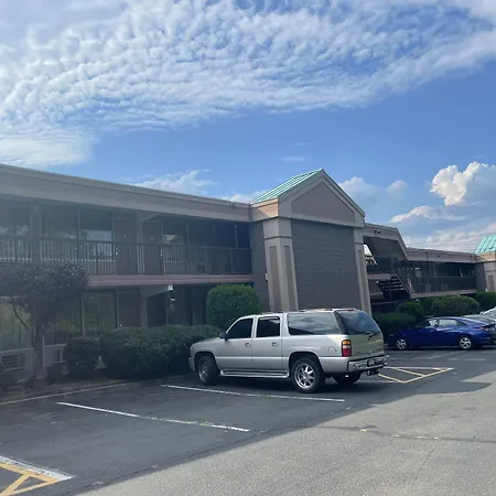 Travelers Inn-3